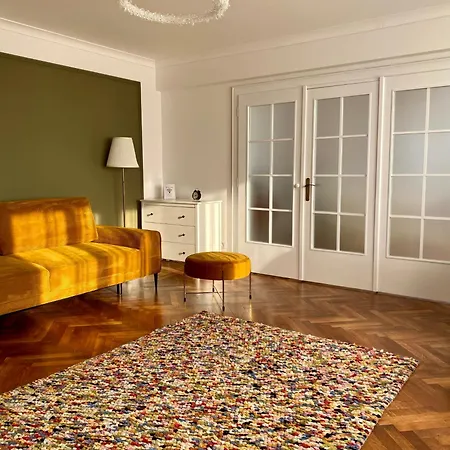 Cloos - Elegant Residence With Panoramic View-3